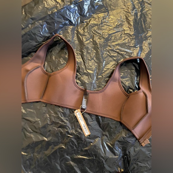 SKIMS Rubberized Scuba Swim Scoop Neck Bikini Top xxs - Picture 9 of 10